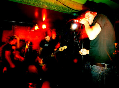 MI AMORE le 14 janvier MMVI @ L'Arlequin, Québec, QC w/ THE AVERSIONS, COLLAPSE, COMMANDO. Photo MUTETIENNE MI AMORE le 14 janvier MMVI @ L'Arlequin, Québec, QC w/ THE AVERSIONS, COLLAPSE, COMMANDO